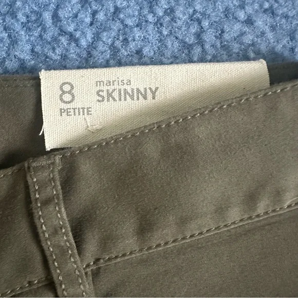 Loft Petites NWT Olive Green Marisa Skinnny Pants with Zippers Size 8P - Picture 5 of 11